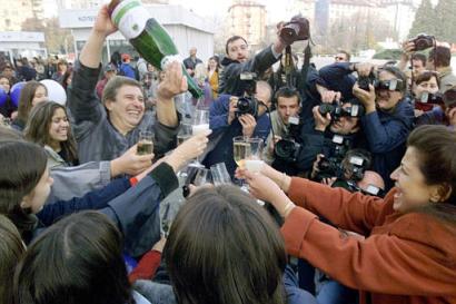who-wants-some-champagne_21nov2002.jpg